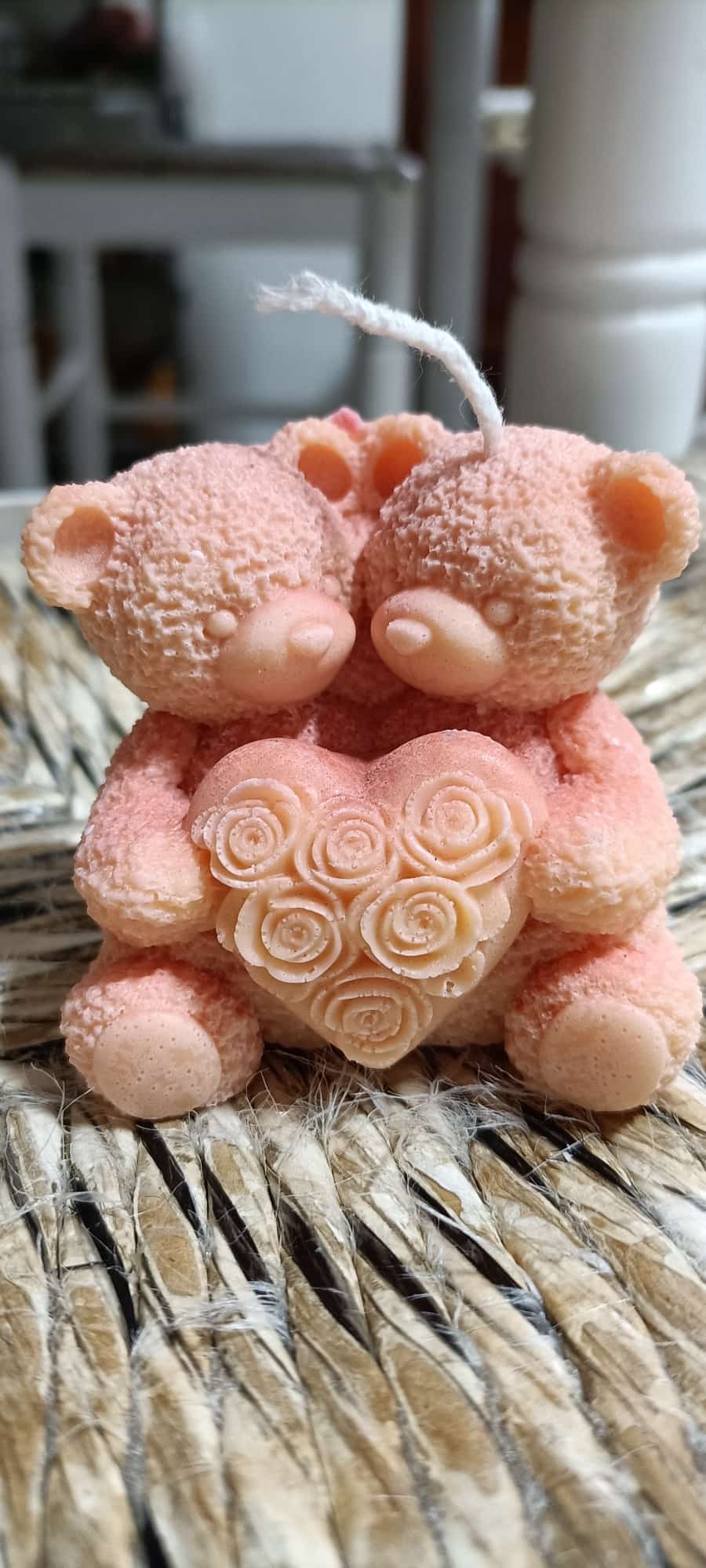 OSITOS CON UN CORAZÓN DE ROSAS
